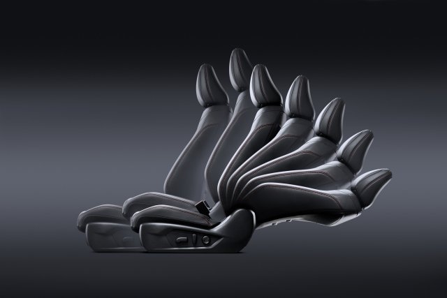 Сиденье водителя с электрической регулировкой в 10 направлениях